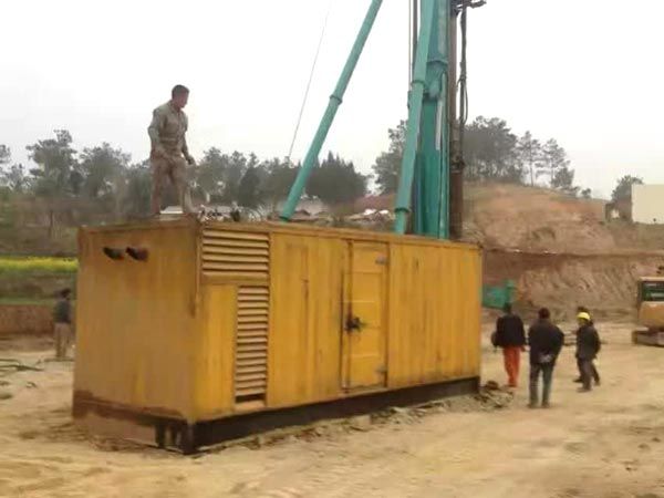 保德如何判断水冷式机油散热器密封件是否需要更换？